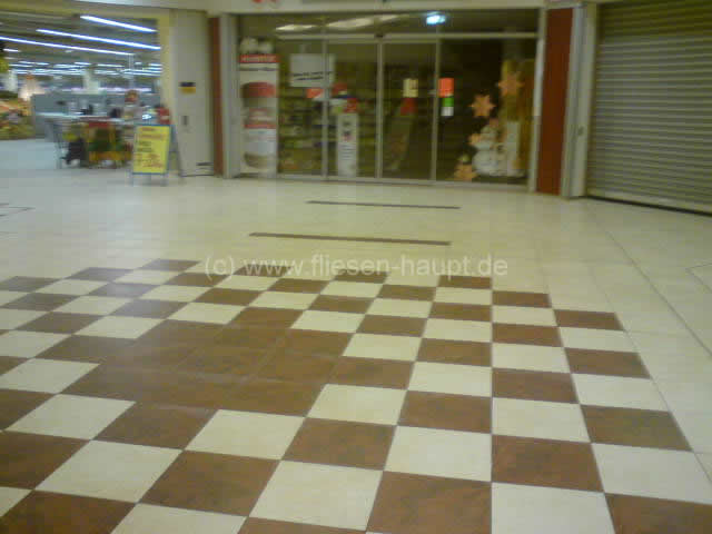 Einkaufs-Center EKZ_Licht3